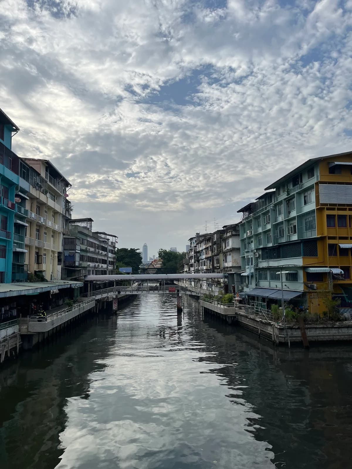 Guided City Run #004 — From Old Station to Riverside Bangkok — image 1